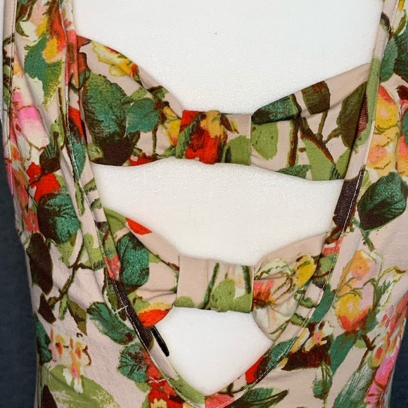 💫✨Floral Mini Dress with Bow Back Detail✨💫 - Picture 4 of 4